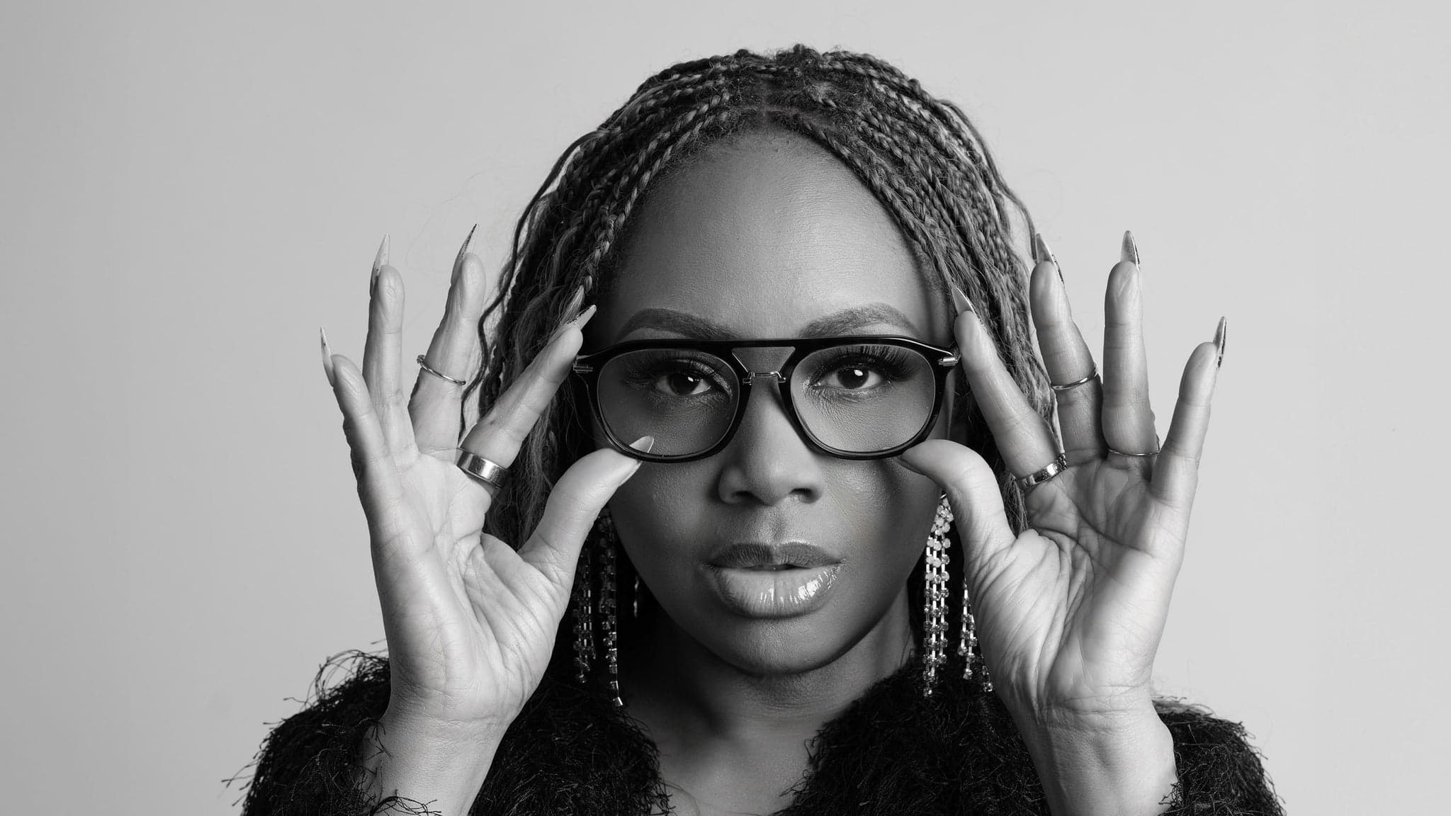 Lalah Hathaway — 10 upcoming tour dates and ticket alerts on Yoink